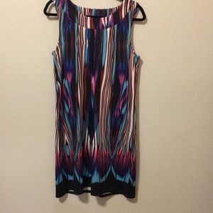 Super Cute Shift Dress, very flattering!